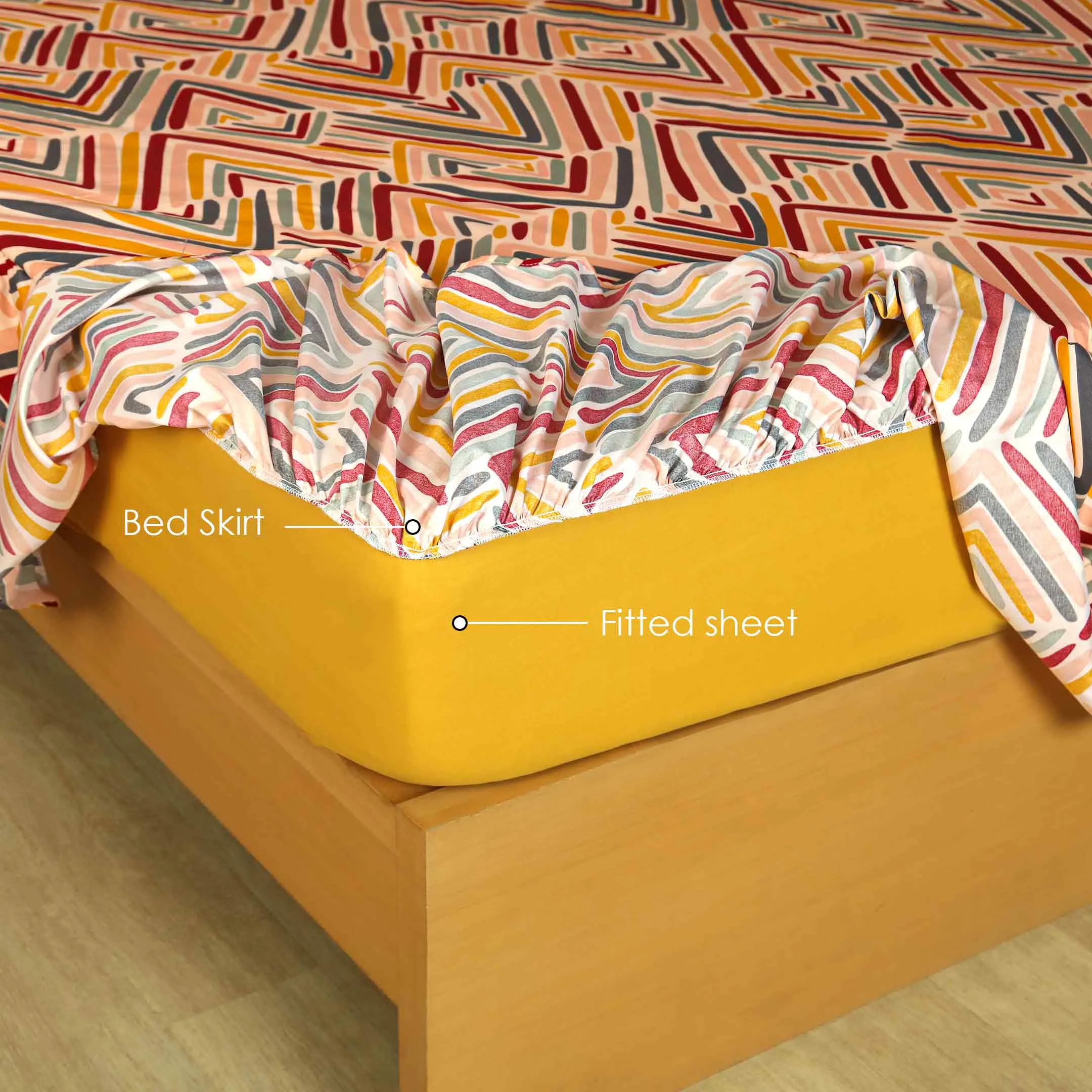 Geometrical Lines Ruffled Fitted Sheet