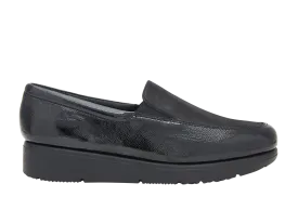 GILLY SLIP ON