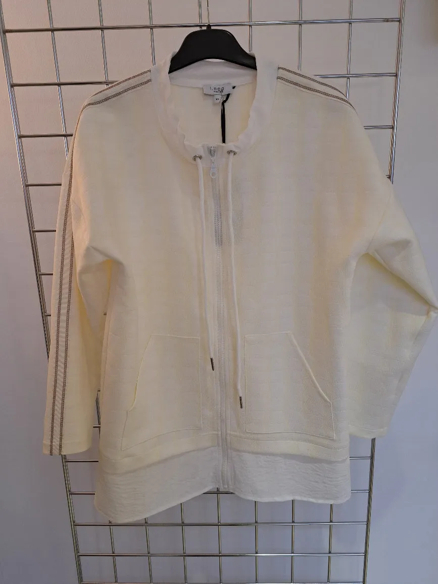 zip up leisure jacket